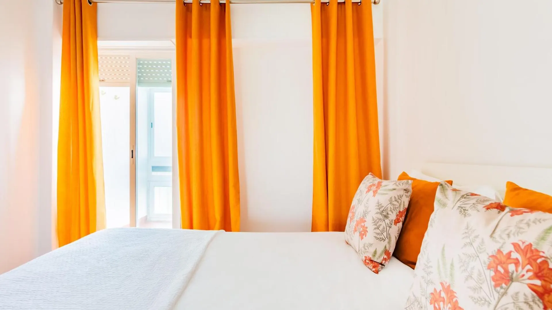 Santo Amaro Beach Family Stays Oeiras Apartment